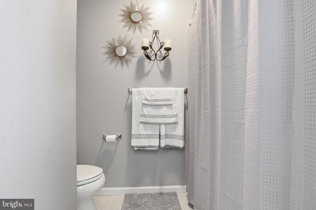 390 PEBBLE BEACH DR, Mount Wolf, PA 17347