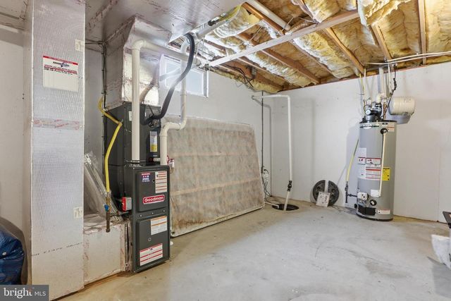 390 PEBBLE BEACH DR, Mount Wolf, PA 17347