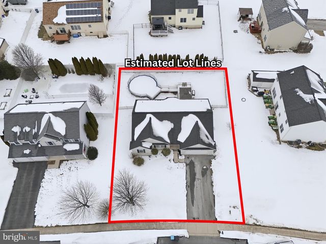 390 PEBBLE BEACH DR, Mount Wolf, PA 17347