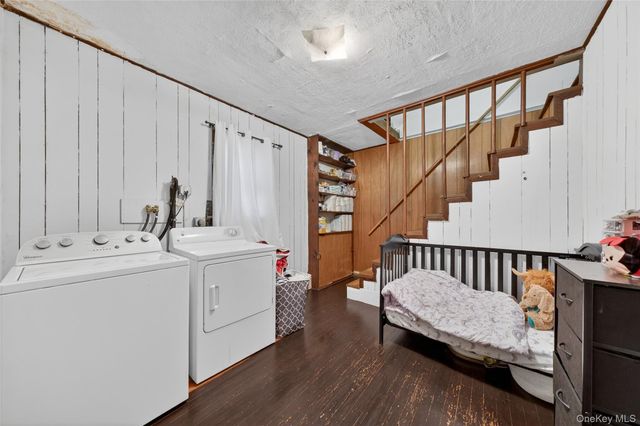 5 Miller Place, Poughkeepsie, NY 12601