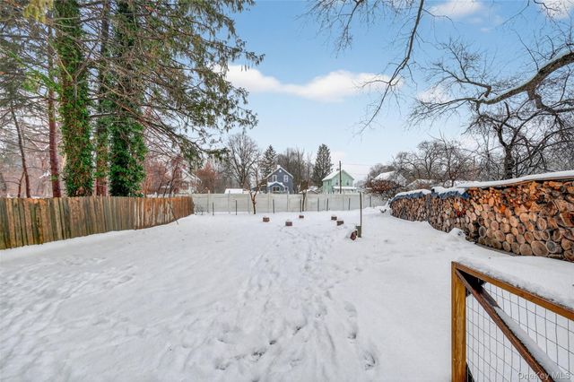 5 Miller Place, Poughkeepsie, NY 12601