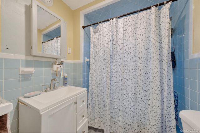 5 Miller Place, Poughkeepsie, NY 12601