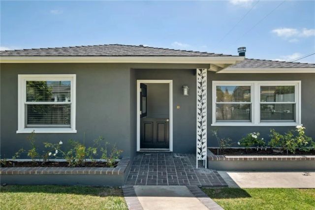 241 E 21st Street, Costa Mesa, CA 92627