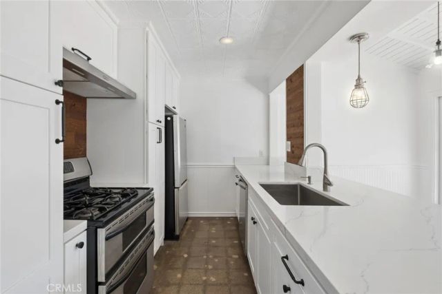 241 E 21st Street, Costa Mesa, CA 92627