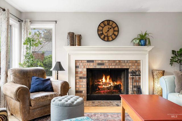 10723 W Barnsdale Ct, Boise, ID 83713