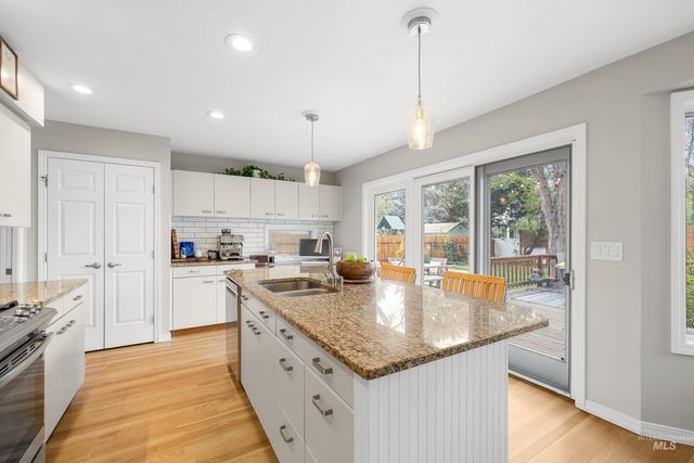 10723 W Barnsdale Ct, Boise, ID 83713