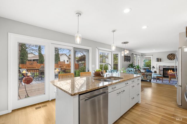 10723 W Barnsdale Ct, Boise, ID 83713