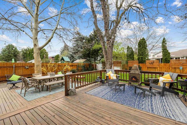 10723 W Barnsdale Ct, Boise, ID 83713