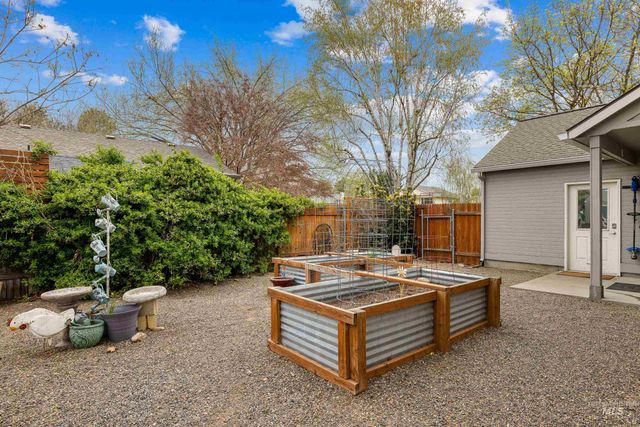 10723 W Barnsdale Ct, Boise, ID 83713