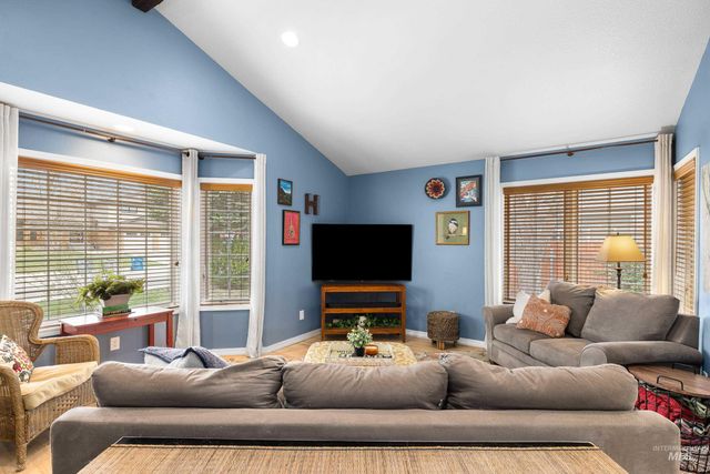 10723 W Barnsdale Ct, Boise, ID 83713