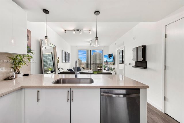 999 SW 1st Ave 2908, Miami, FL 33130