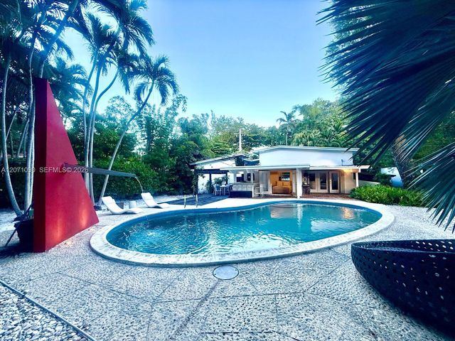3596 Main Highway, Miami, FL 33133