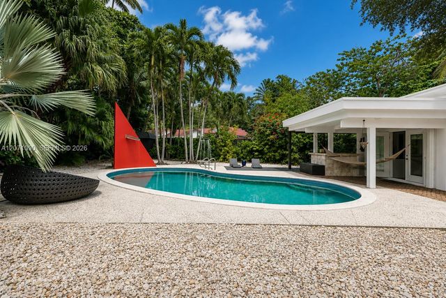 3596 Main Highway, Miami, FL 33133