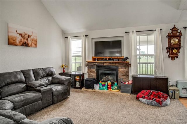 16963 Auburn Court, Bonner Springs, KS 66012