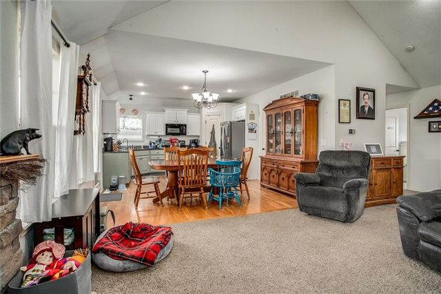 16963 Auburn Court, Bonner Springs, KS 66012
