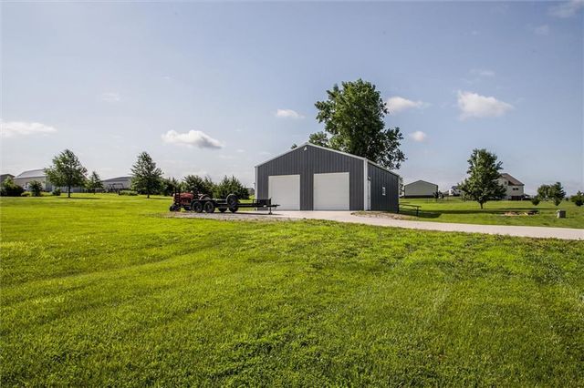 16963 Auburn Court, Bonner Springs, KS 66012