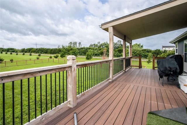 16963 Auburn Court, Bonner Springs, KS 66012