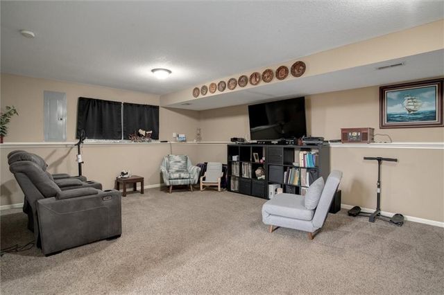 16963 Auburn Court, Bonner Springs, KS 66012