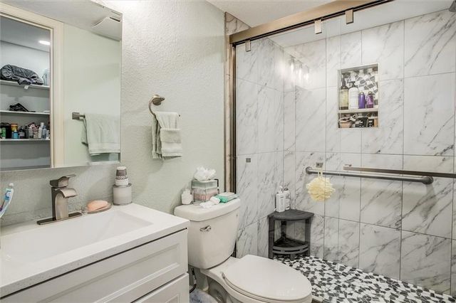 16963 Auburn Court, Bonner Springs, KS 66012
