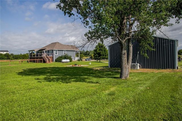 16963 Auburn Court, Bonner Springs, KS 66012