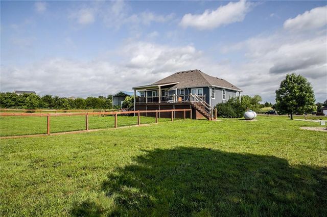16963 Auburn Court, Bonner Springs, KS 66012