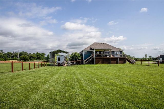 16963 Auburn Court, Bonner Springs, KS 66012