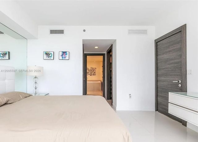 495 Brickell Ave 703, Miami, FL 33131