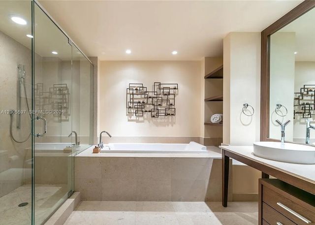 495 Brickell Ave 703, Miami, FL 33131