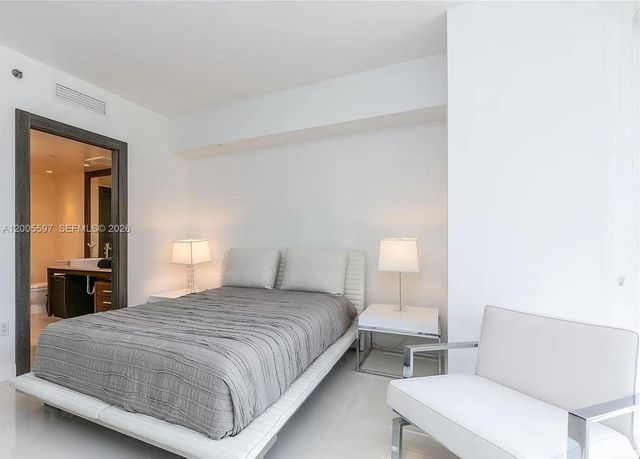 495 Brickell Ave 703, Miami, FL 33131