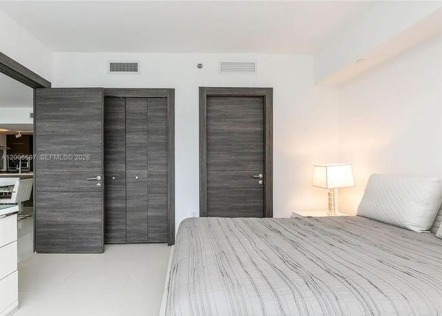 495 Brickell Ave 703, Miami, FL 33131