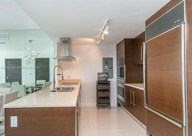 495 Brickell Ave 703, Miami, FL 33131