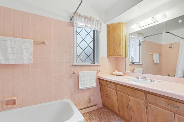 3784 Jennings Drive, Kalamazoo, MI 49048