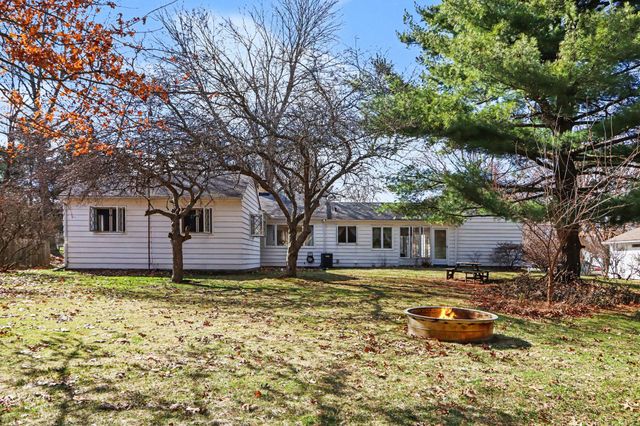 3784 Jennings Drive, Kalamazoo, MI 49048