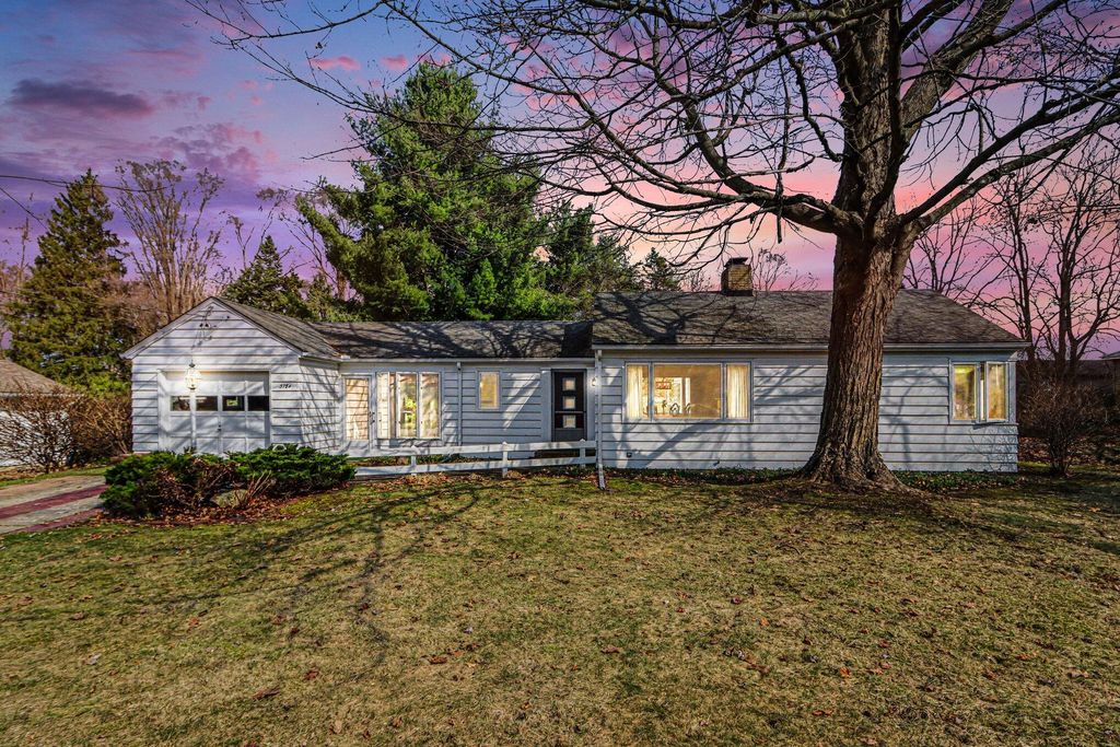 3784 Jennings Drive, Kalamazoo, MI 49048