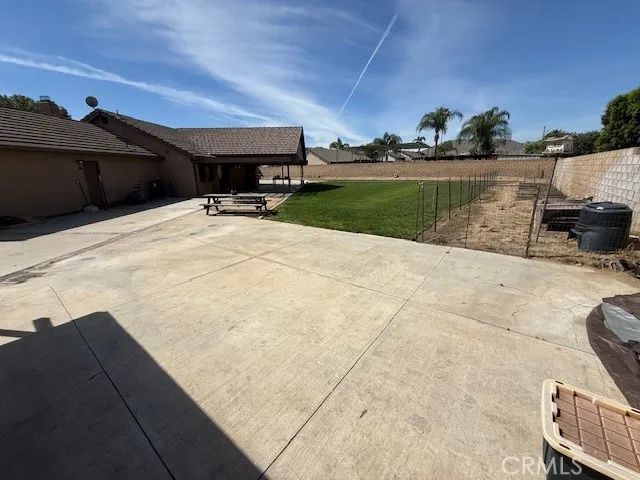 19534 Kiningham Drive, Bloomington, CA 92316