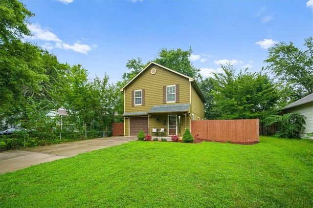 300-B N Buchanan Street, Olathe, KS 66061