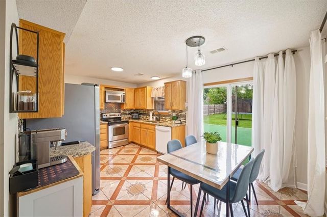 300-B N Buchanan Street, Olathe, KS 66061