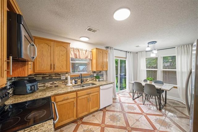 300-B N Buchanan Street, Olathe, KS 66061