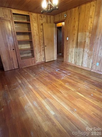 819 N Piedmont Avenue, Kings Mountain, NC 28086