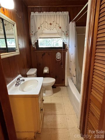 819 N Piedmont Avenue, Kings Mountain, NC 28086