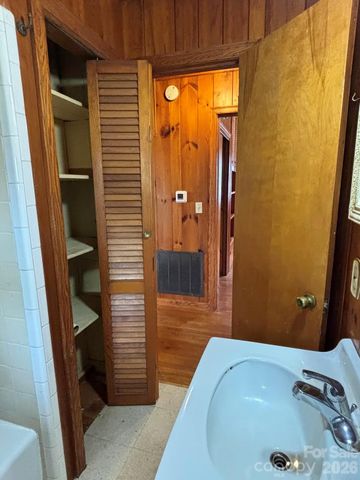 819 N Piedmont Avenue, Kings Mountain, NC 28086