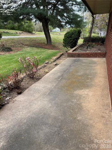 819 N Piedmont Avenue, Kings Mountain, NC 28086