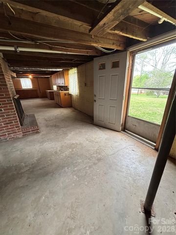 819 N Piedmont Avenue, Kings Mountain, NC 28086