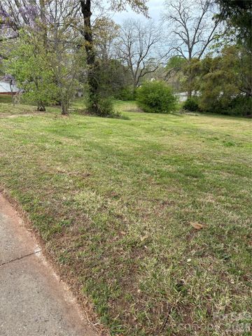 819 N Piedmont Avenue, Kings Mountain, NC 28086