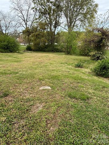 819 N Piedmont Avenue, Kings Mountain, NC 28086