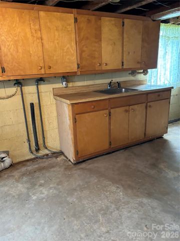 819 N Piedmont Avenue, Kings Mountain, NC 28086