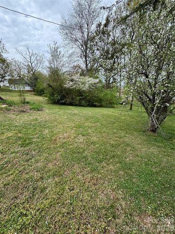 819 N Piedmont Avenue, Kings Mountain, NC 28086