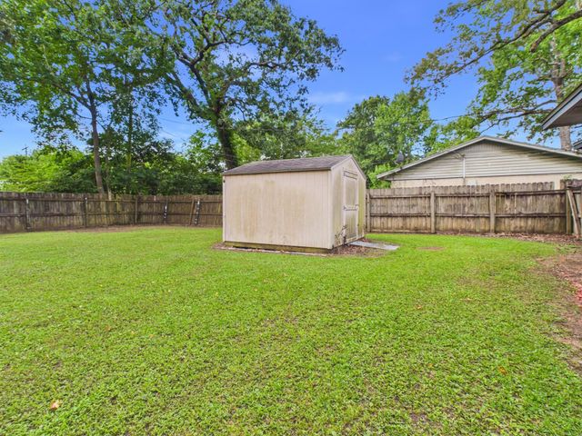 475 Jones Road, New Waverly, TX 77358