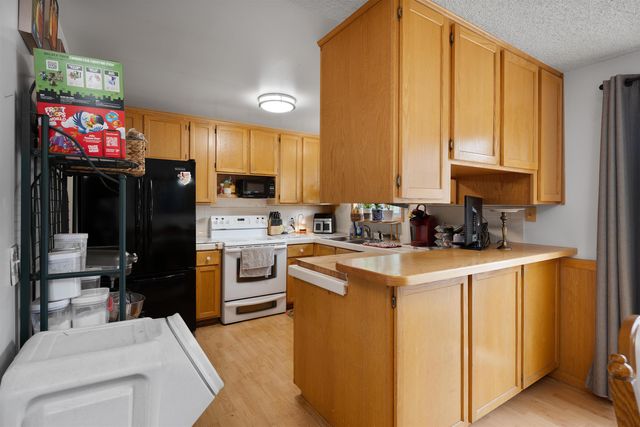 12322 E 26th Ave, Spokane Valley, WA 99216