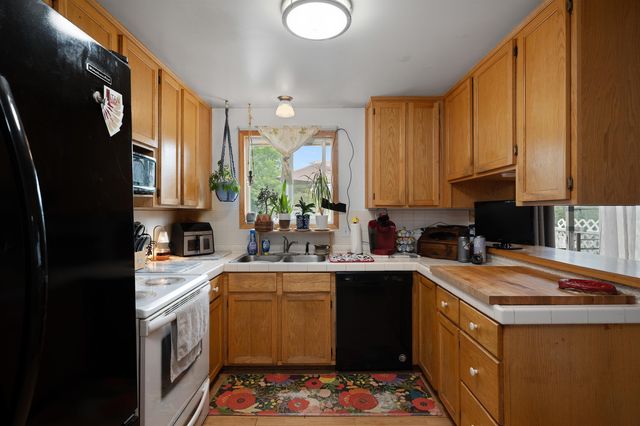 12322 E 26th Ave, Spokane Valley, WA 99216
